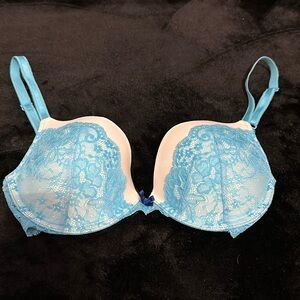 Victoria’s Secret Very Sexy Push-Up Bra  Size 34D